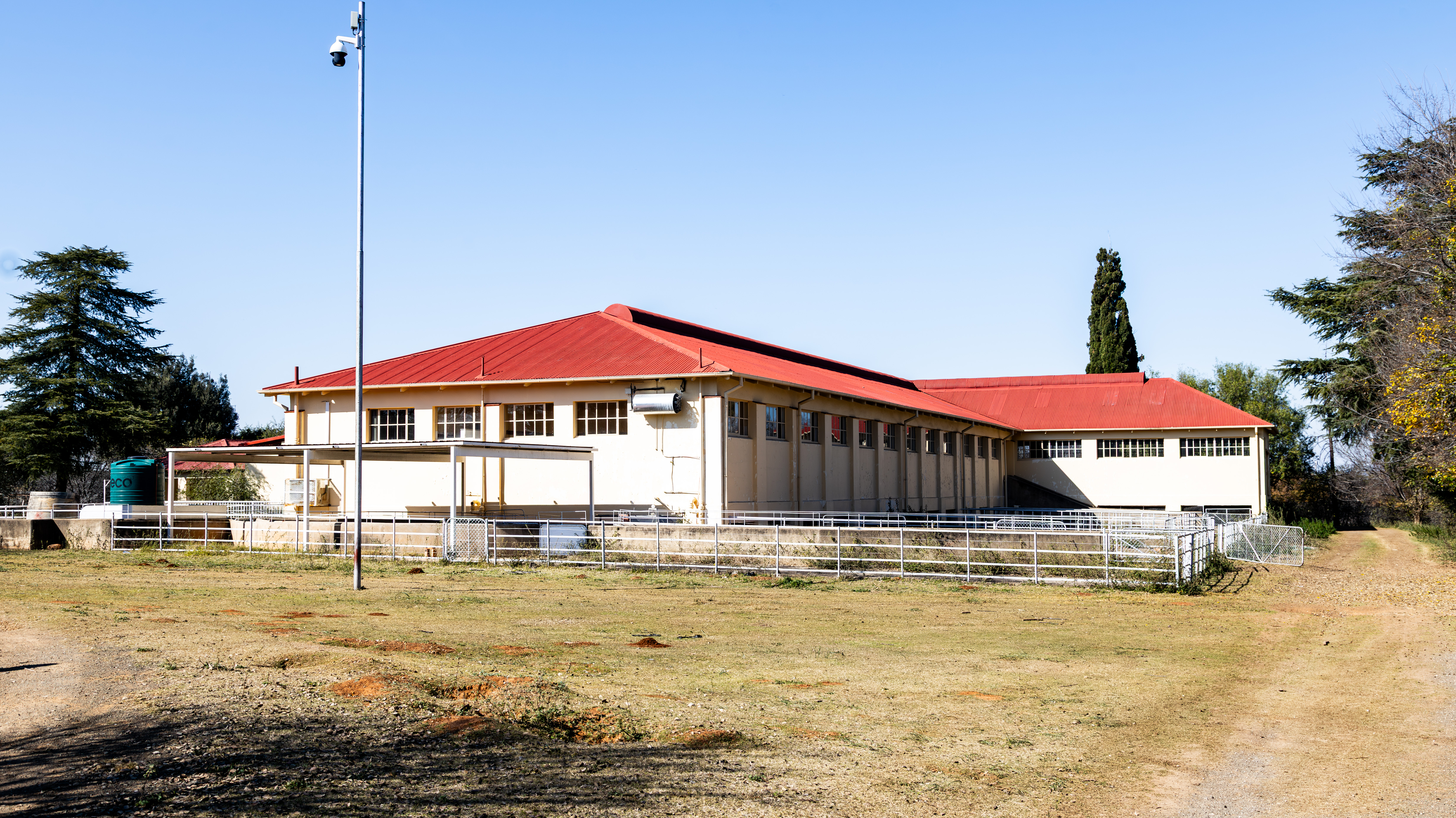Glen College campus photo 12